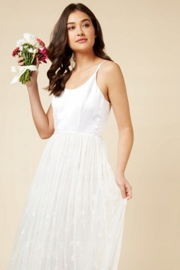 Μάξι bridal φόρεμα με φλοράλ κέντημα
